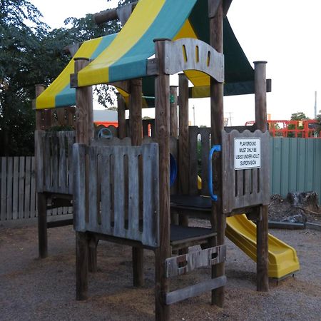 Bundaberg East Cabin And Tourist Park Exteriér fotografie